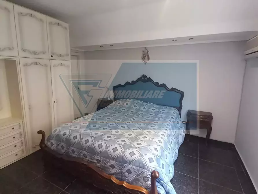 Immagine 9 di Casa trifamiliare in vendita  in Via Cassaro, 11 a Siracusa