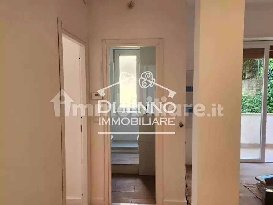 Immagine 7 di Casa trifamiliare in vendita  in Via Cassia a Roma