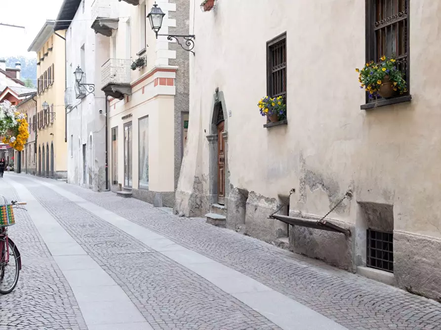Immagine 30 di Casa trifamiliare in vendita  in Via Roma, 39 a Bormio