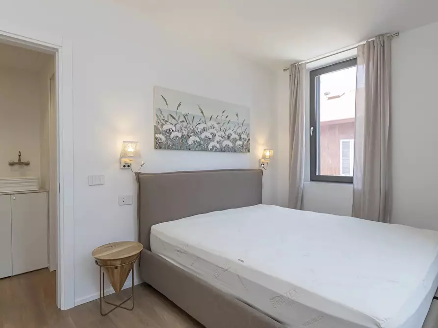 Immagine 13 di Casa trifamiliare in affitto  a Milano