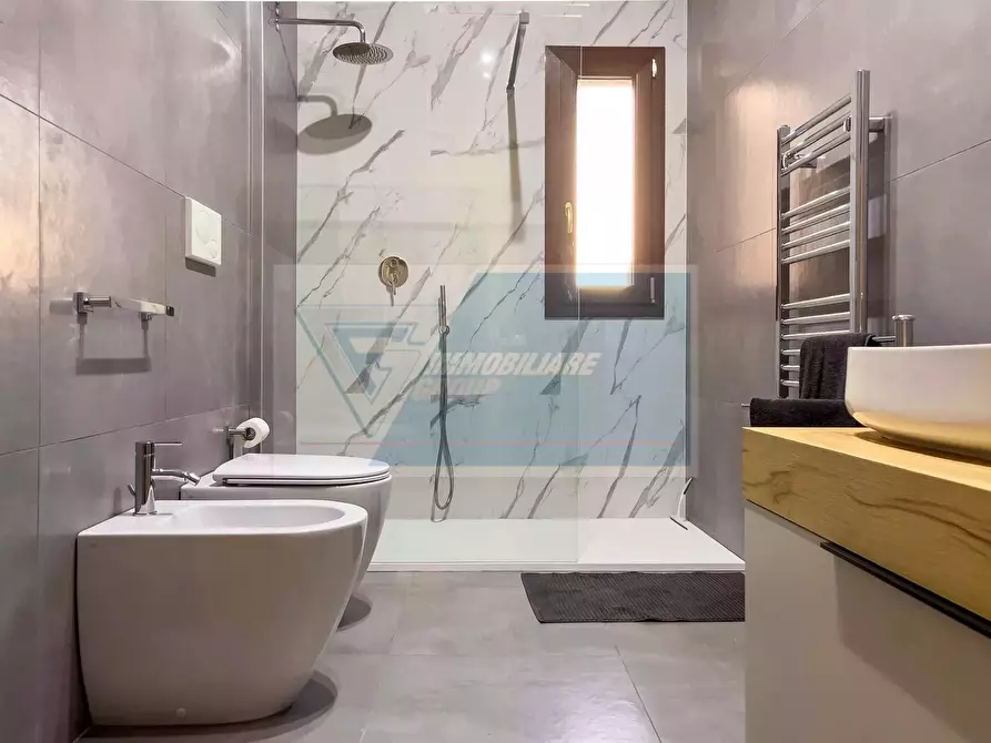 Immagine 20 di Casa trifamiliare in vendita  in Via Pasubio a Siracusa