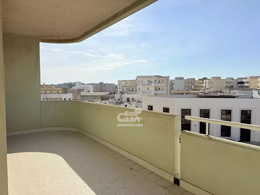 Immagine 3 di Casa trifamiliare in vendita  a Marsala