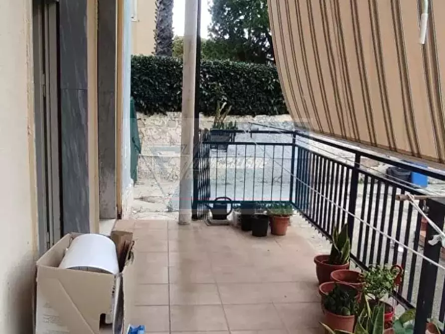 Immagine 10 di Casa trifamiliare in vendita  in Via Cassaro, 11 a Siracusa