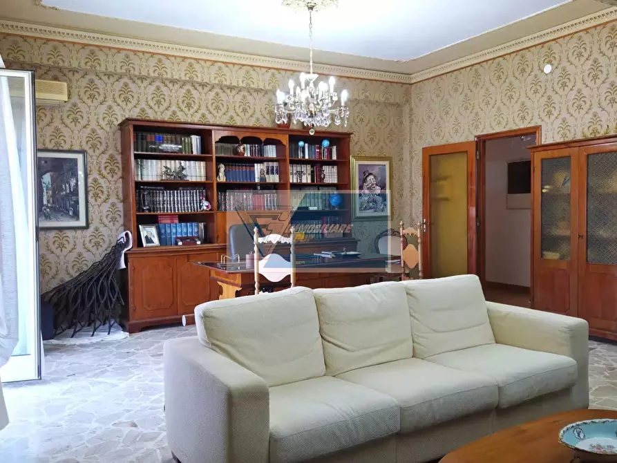 Immagine 2 di Casa trifamiliare in vendita  in Piazza Sgroi a Noto