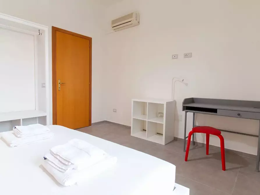 Immagine 4 di Casa trifamiliare in vendita  in Piazza Vittorio Emanuele III, 19 a Cabras