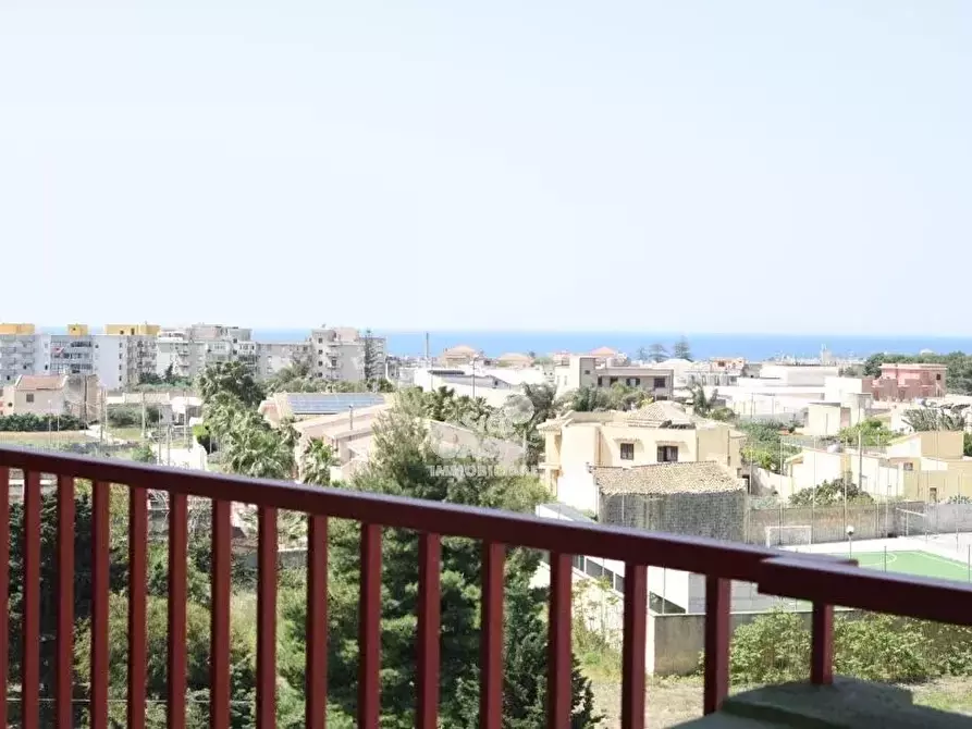 Immagine 12 di Casa trifamiliare in affitto  a Marsala