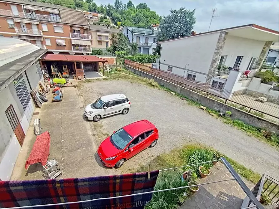 Immagine 22 di Casa trifamiliare in vendita  a Dogliani