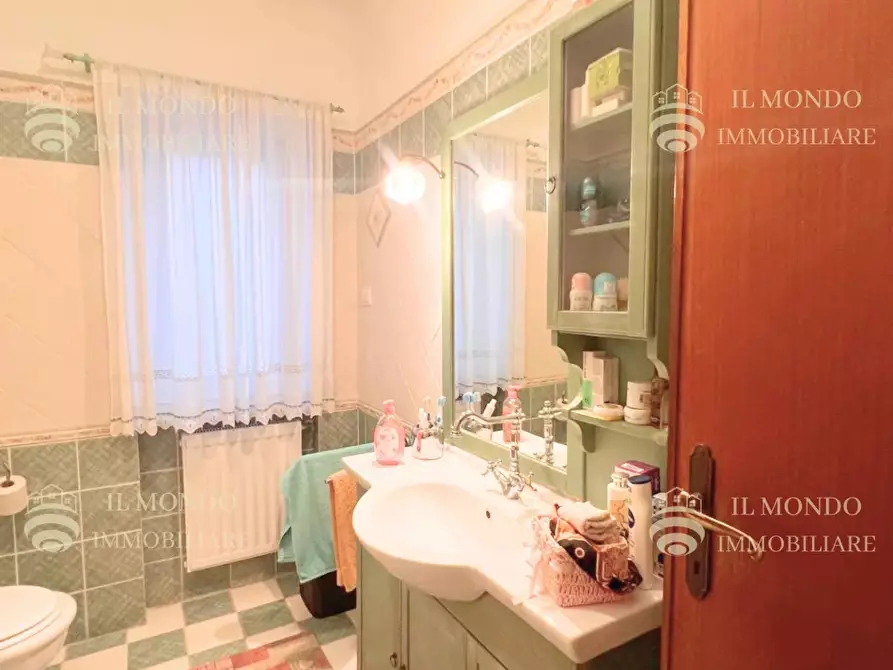 Immagine 24 di Casa trifamiliare in vendita  a Palombara Sabina