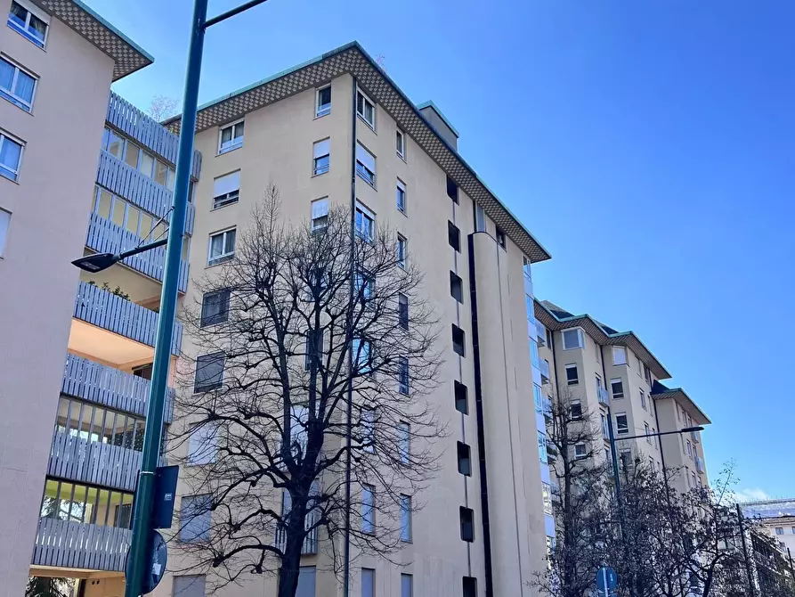 Immagine 2 di Casa trifamiliare in affitto  in Via Monte Rosa, 17 a Milano