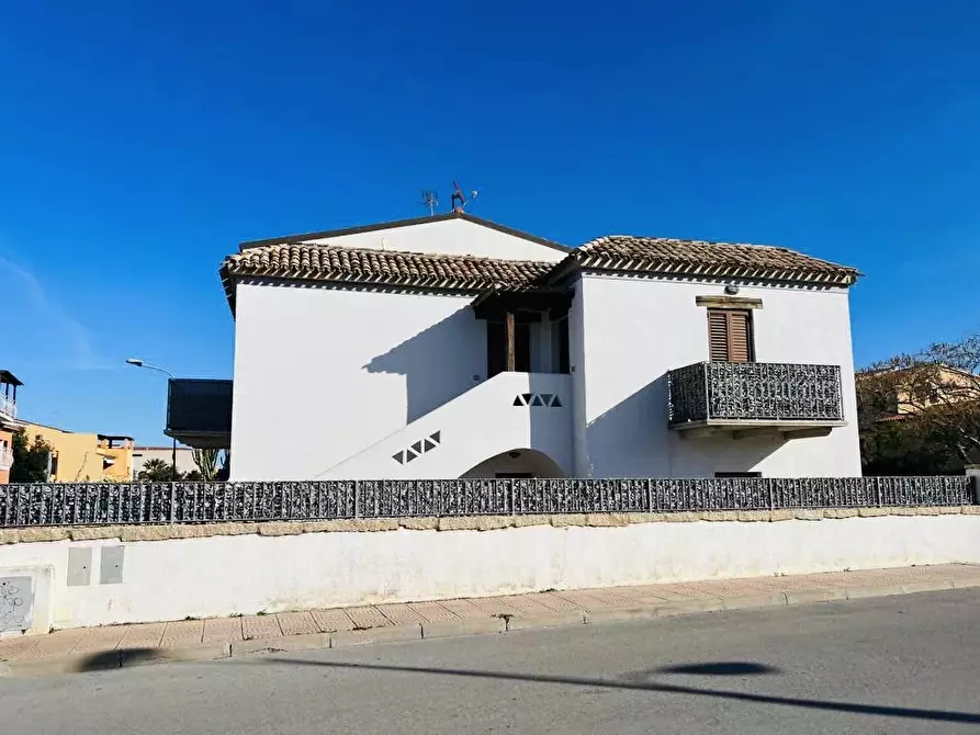 Immagine 19 di Casa trifamiliare in vendita  in via Grazia Deledda, 19. a Aggius