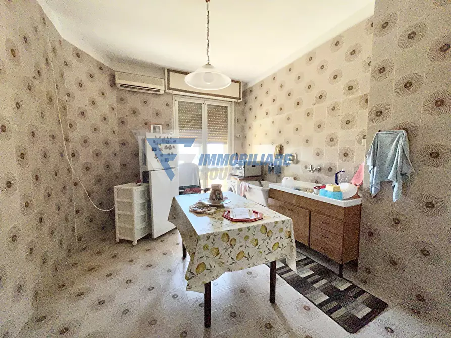 Immagine 4 di Casa trifamiliare in vendita  in VIA PIRANDELLO a Buccheri