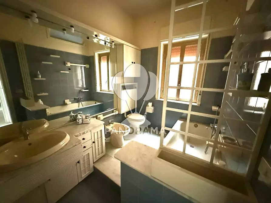 Immagine 23 di Casa trifamiliare in vendita  in Via Portella della Ginestra a Balestrate