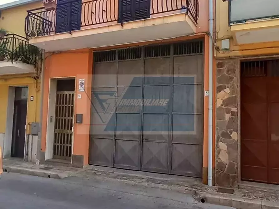 Immagine 1 di Casa trifamiliare in vendita  in Via Giuseppe Mazzini a Floridia