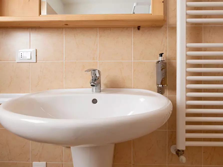 Immagine 23 di Casa trifamiliare in vendita  in Via Adda, 10 a Valdidentro