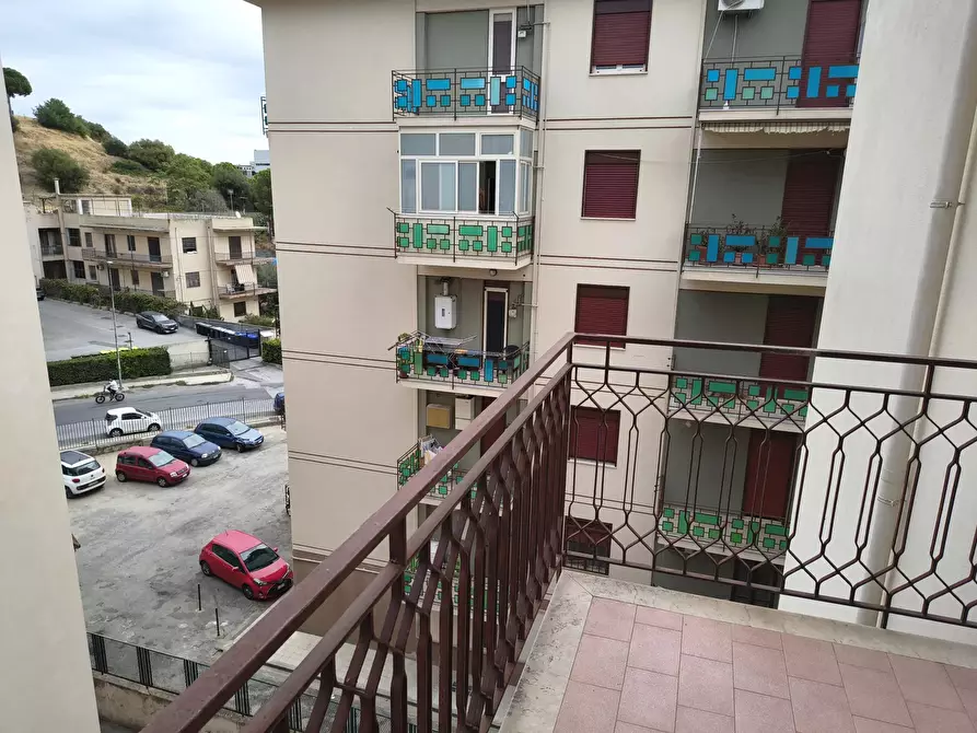 Immagine 2 di Casa trifamiliare in affitto  a Messina