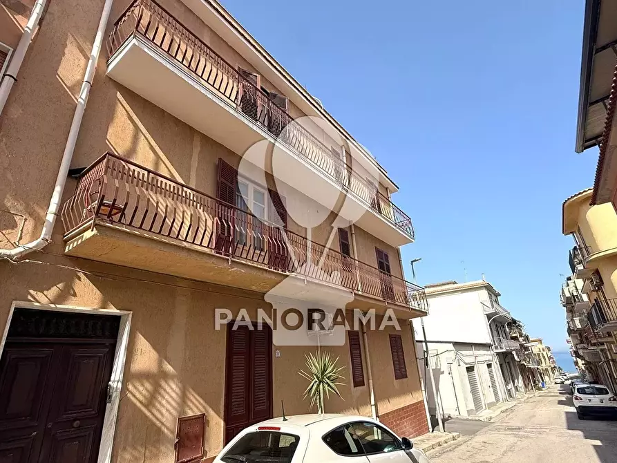 Immagine 3 di Casa trifamiliare in vendita  in Via Luigi Pirandello a Balestrate