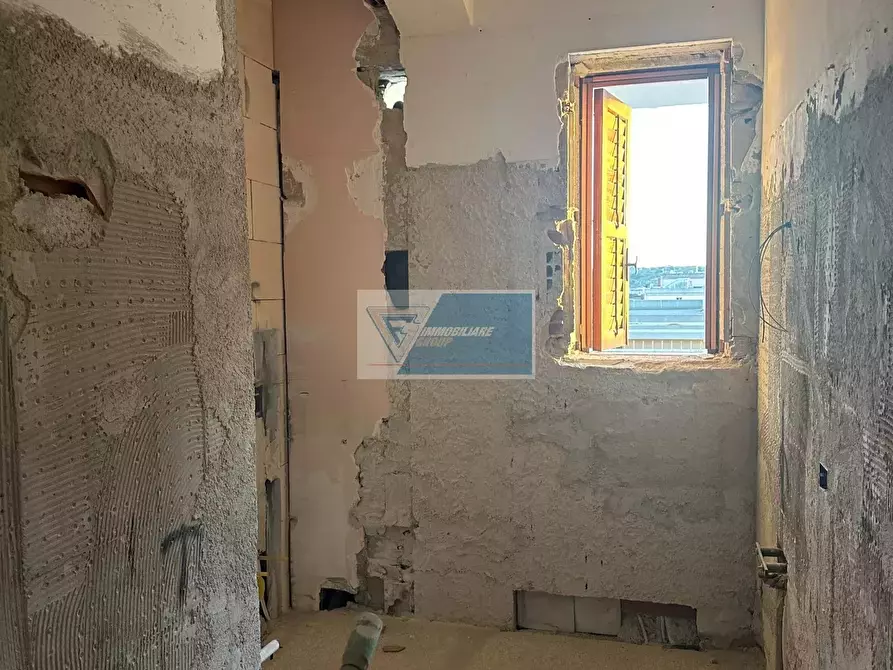 Immagine 11 di Casa trifamiliare in vendita  in Via Roma a Noto