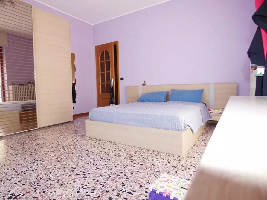 Immagine 9 di Casa trifamiliare in vendita  a Dogliani