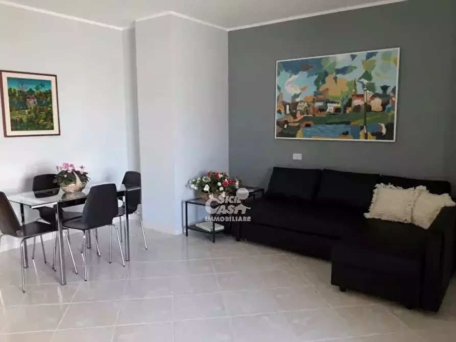 Immagine 2 di Casa trifamiliare in affitto  a Marsala