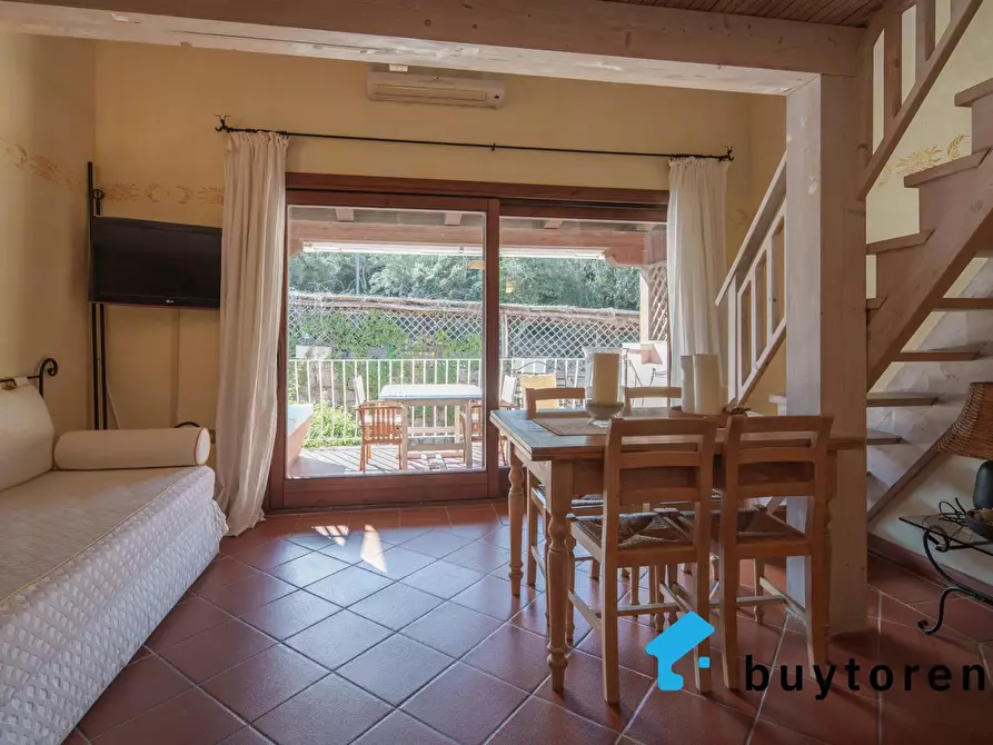 Immagine 3 di Casa trifamiliare in vendita  in Piazza Ginestre a Olbia