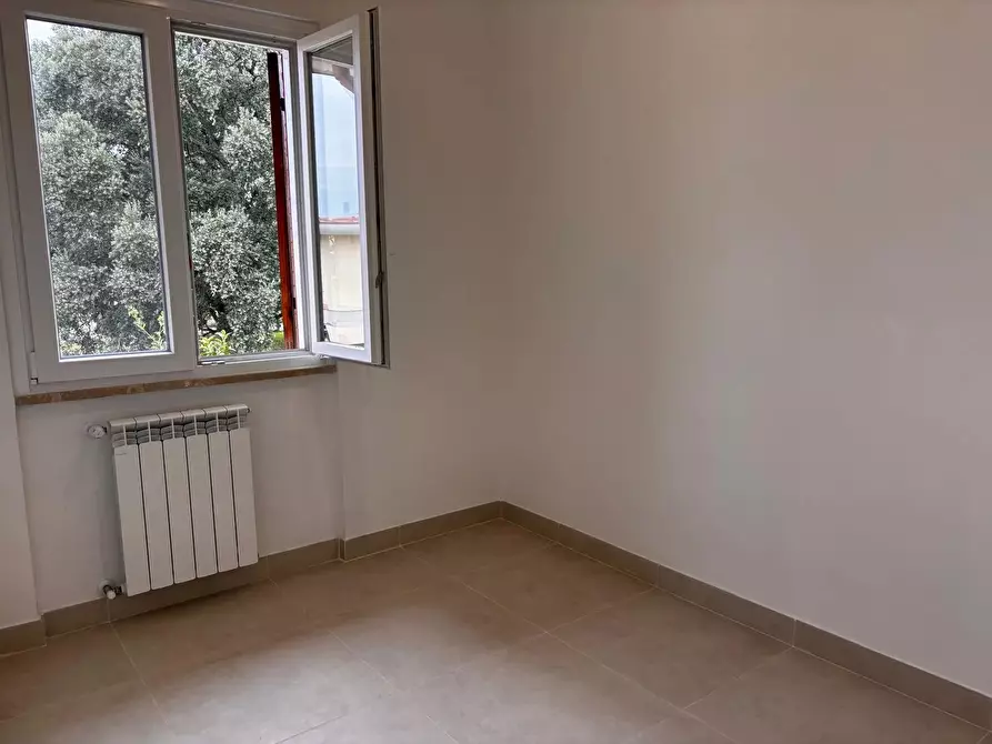 Immagine 13 di Casa trifamiliare in vendita  in Via delle Cinque Miglia a Anzio