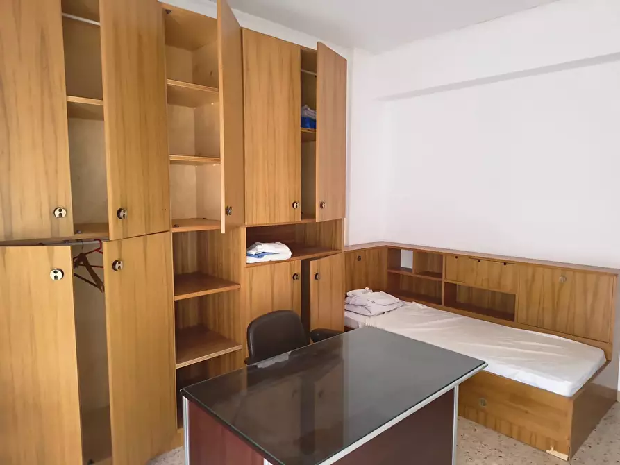 Immagine 8 di Casa trifamiliare in affitto  a Messina