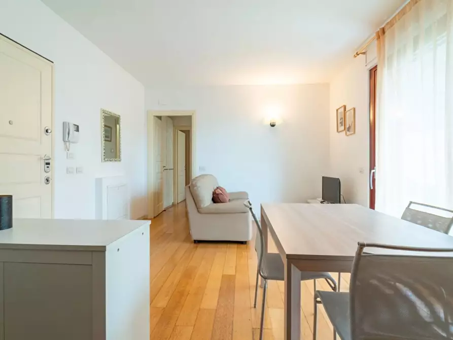 Immagine 2 di Casa trifamiliare in vendita  in Via Bellinzona, 266a a Como