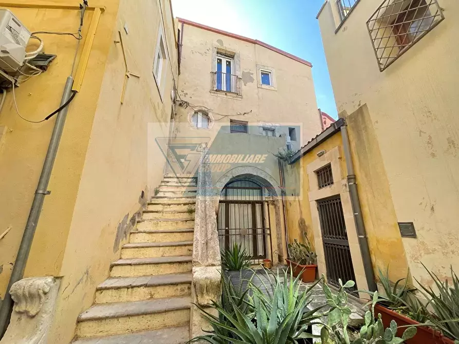 Immagine 13 di Casa trifamiliare in vendita  a Siracusa