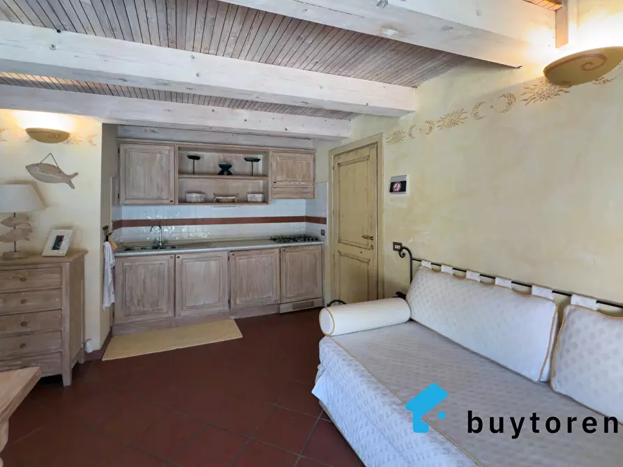 Immagine 8 di Casa trifamiliare in vendita  in Piazza Ginestre a Olbia