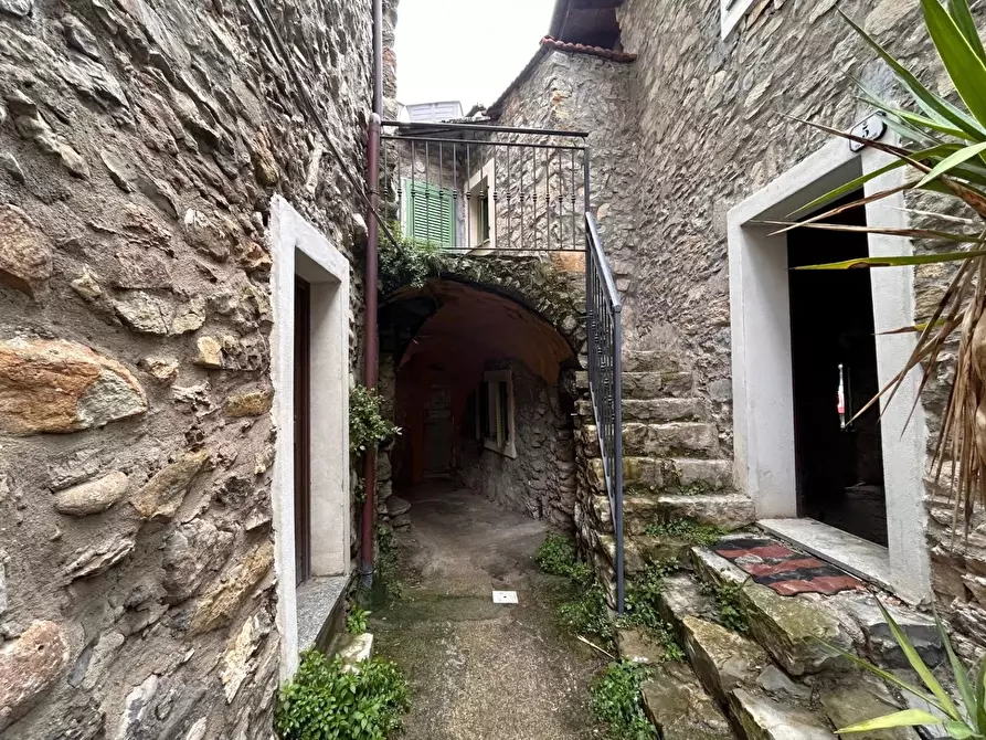 Immagine 2 di Casa trifamiliare in vendita  a Airole