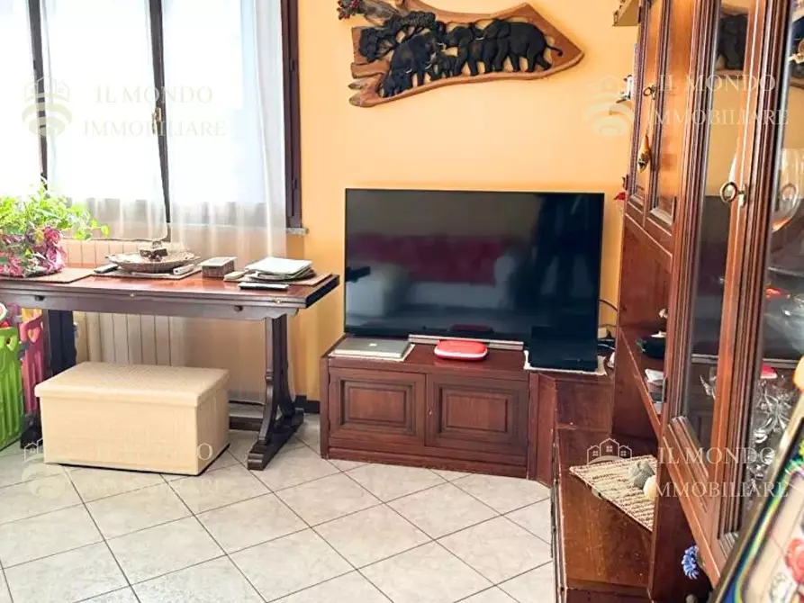 Immagine 5 di Casa trifamiliare in vendita  in Via Cutoli, 3. a Cerro Al Lambro