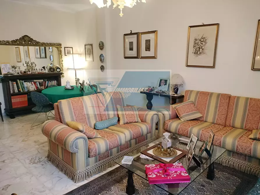 Immagine 2 di Casa trifamiliare in vendita  in Via Pentapoli a Buccheri