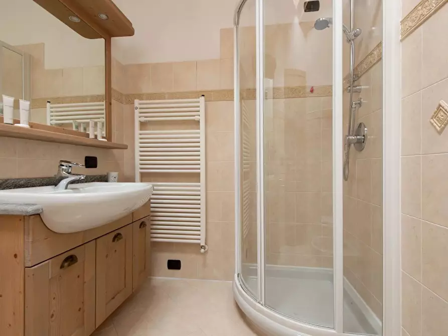 Immagine 26 di Casa trifamiliare in vendita  in Via Roma, 39 a Bormio