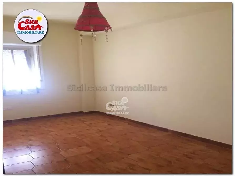 Immagine 3 di Casa trifamiliare in vendita  a Marsala