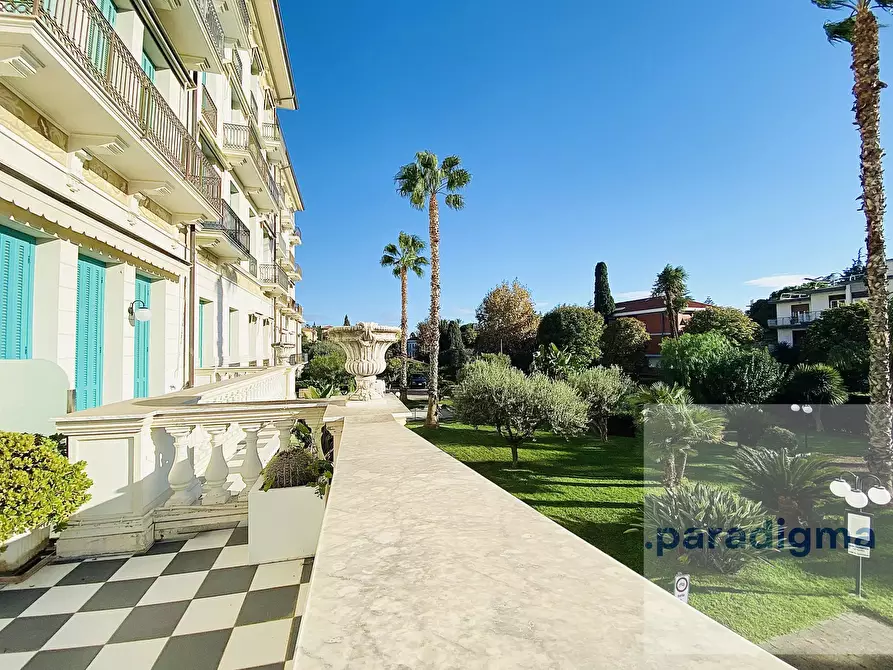 Immagine 2 di Casa trifamiliare in vendita  a Bordighera