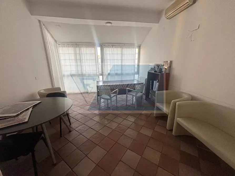 Immagine 2 di Casa trifamiliare in vendita  in Via Tevere a Siracusa