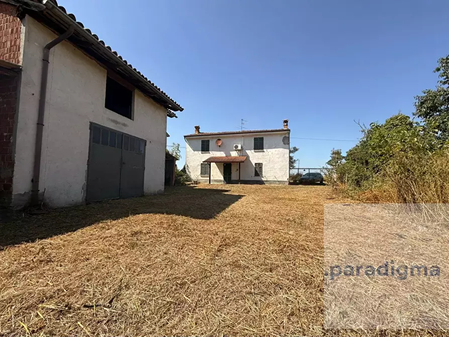 Immagine 2 di Casa trifamiliare in vendita  in Via Bassa, 11 a Sale