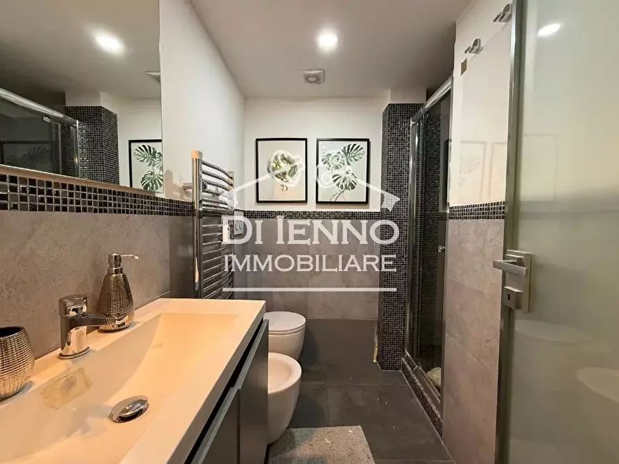 Immagine 10 di Casa trifamiliare in affitto  a Roma