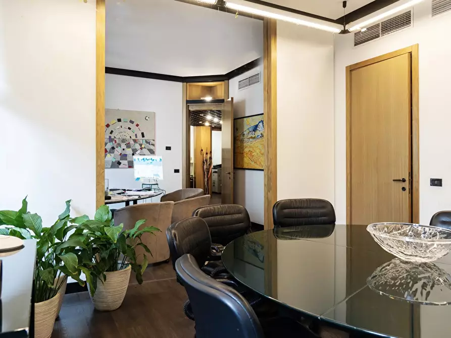 Immagine 8 di Castello in affitto  in Via Spadari a Milano