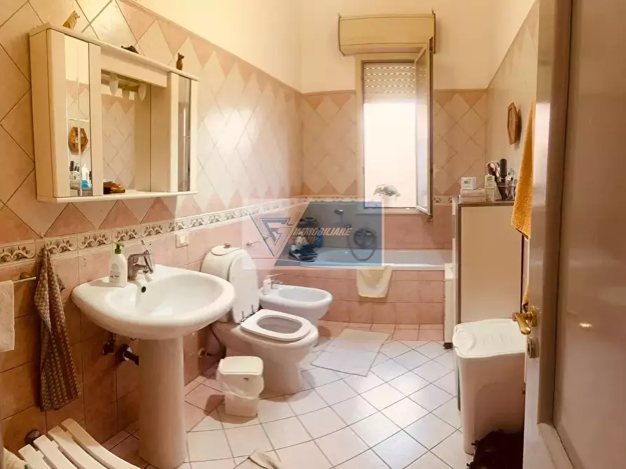 Immagine 18 di Casa trifamiliare in vendita  a Siracusa