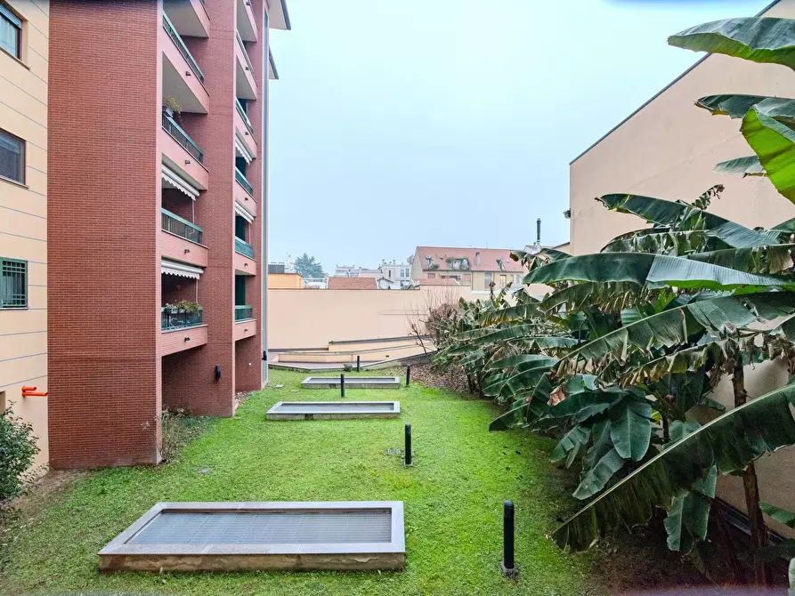 Immagine 14 di Casa trifamiliare in vendita  a Milano