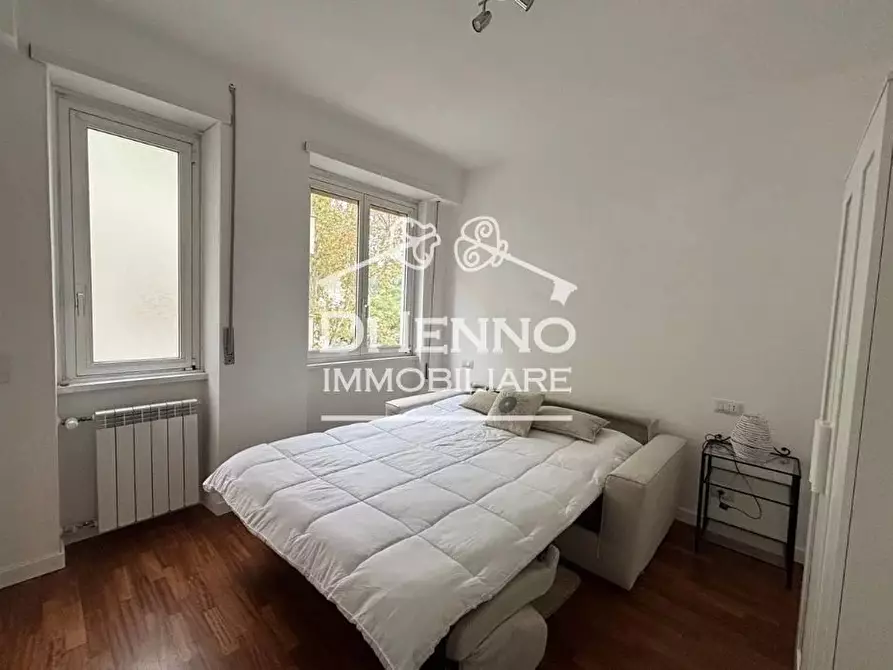 Immagine 21 di Casa trifamiliare in vendita  in Via del Trullo a Roma