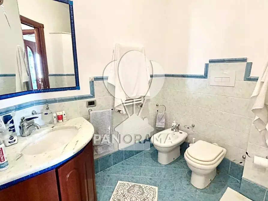 Immagine 8 di Casa trifamiliare in vendita  in Via Colombo a Partinico