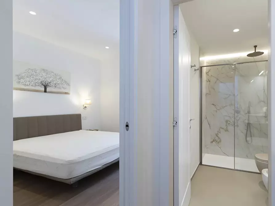 Immagine 15 di Casa trifamiliare in affitto  a Milano