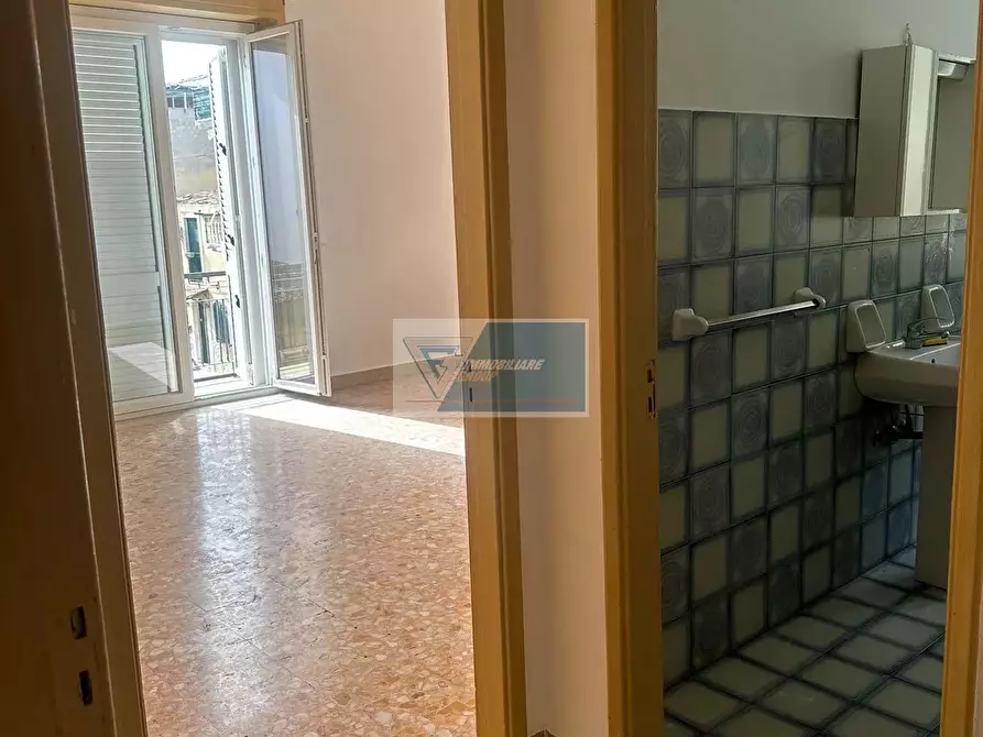 Immagine 7 di Casa trifamiliare in vendita  a Buccheri