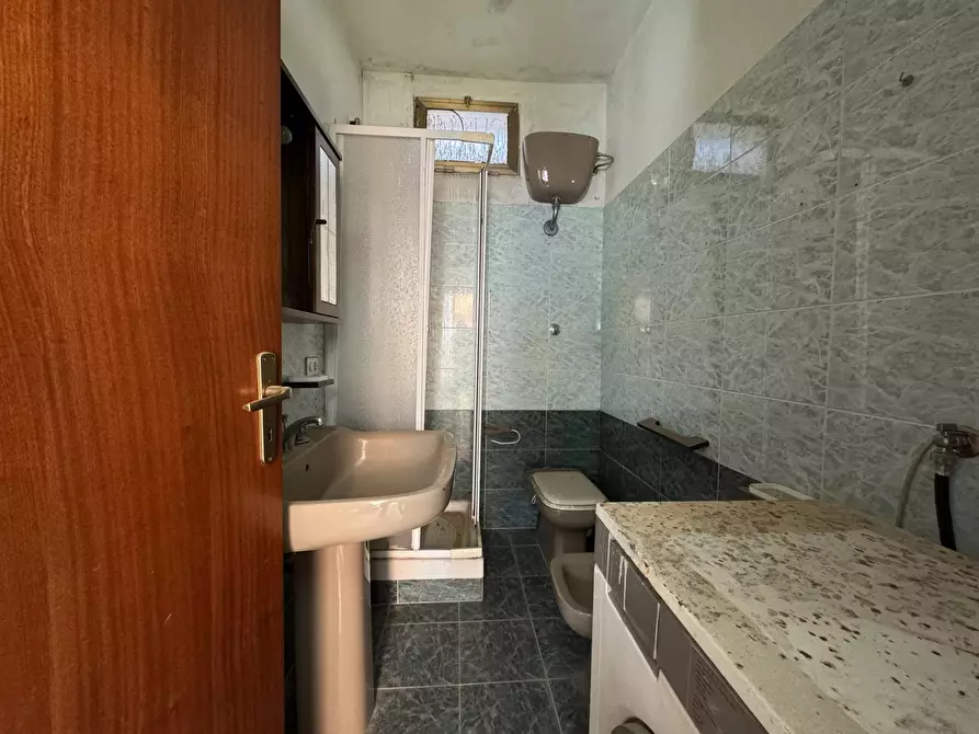 Immagine 11 di Casa trifamiliare in vendita  in via Fratelli Bandiera 25 a Altilia