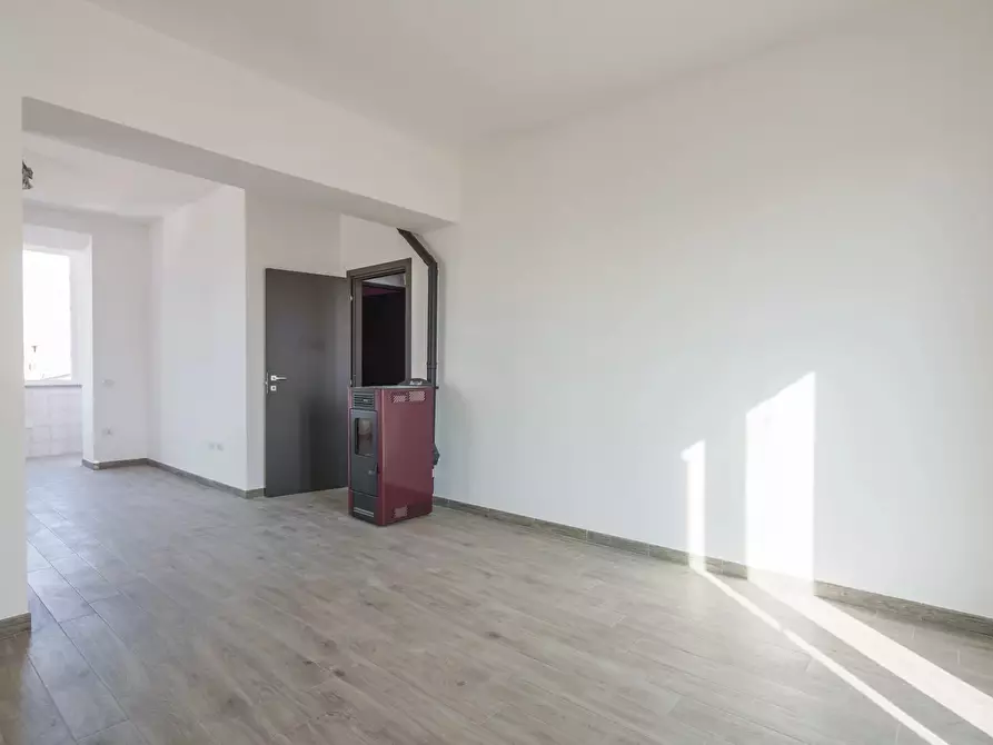 Immagine 5 di Casa trifamiliare in vendita  in Via Umbria, 1 a Macomer