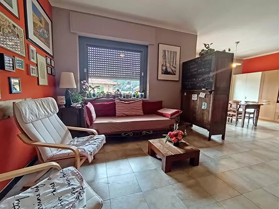 Immagine 5 di Casa trifamiliare in vendita  a Dogliani