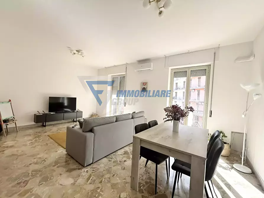 Immagine 1 di Casa trifamiliare in vendita  in Viale Teracati a Siracusa