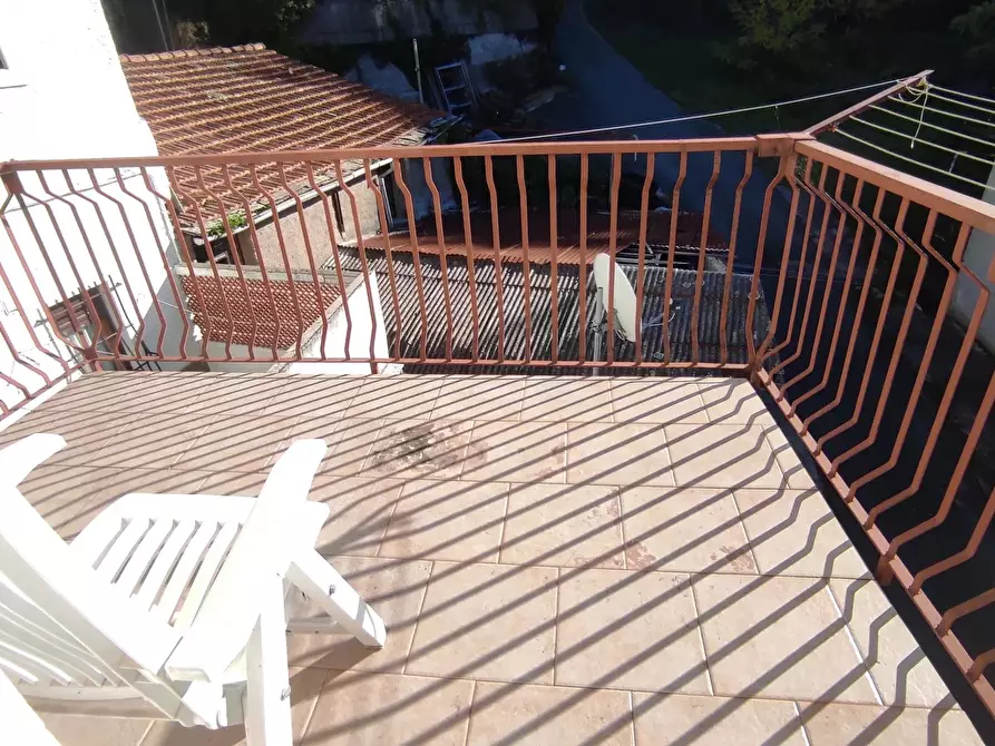 Immagine 14 di Casa trifamiliare in vendita  in Via Brigata Berto San Salvatore a Avegno